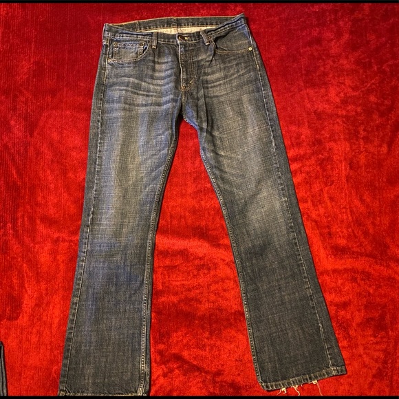 Levi Jeans - Picture 2 of 5